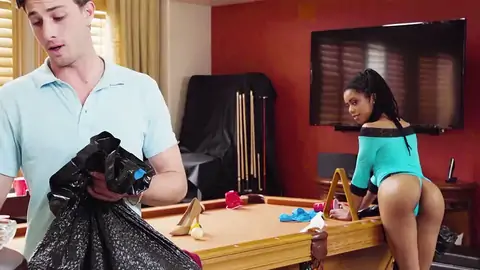 Kira Noir is doing standing sixty-9 with a white fellow